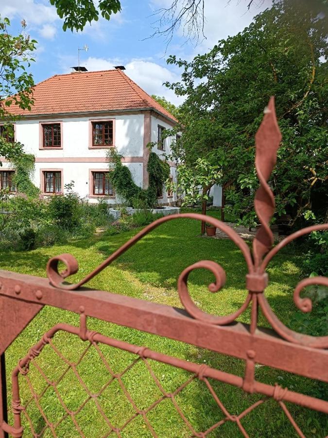 Ubytovani Pod Jilmem Zumberk Zewnętrze zdjęcie